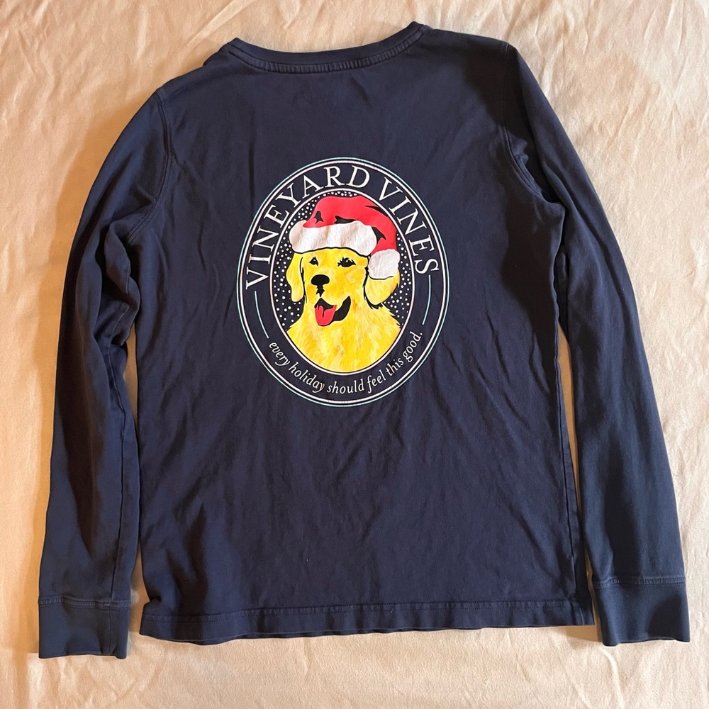 Vineyard Vines Long-Sleeve Tee with Festive Holiday Dog